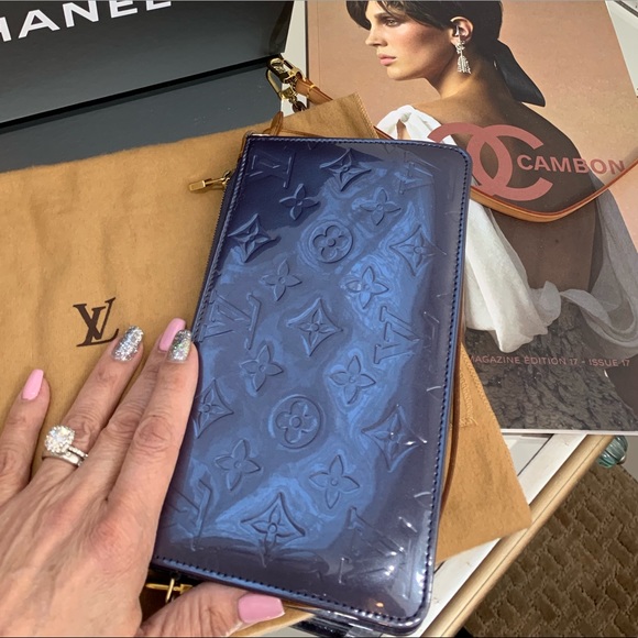 Louis Vuitton πLexington Vernis Pouchette π - Picture 2 of 8